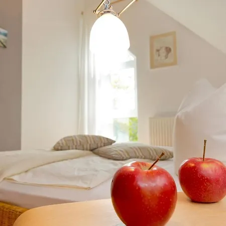 27 4, Weidenweg 1 D *